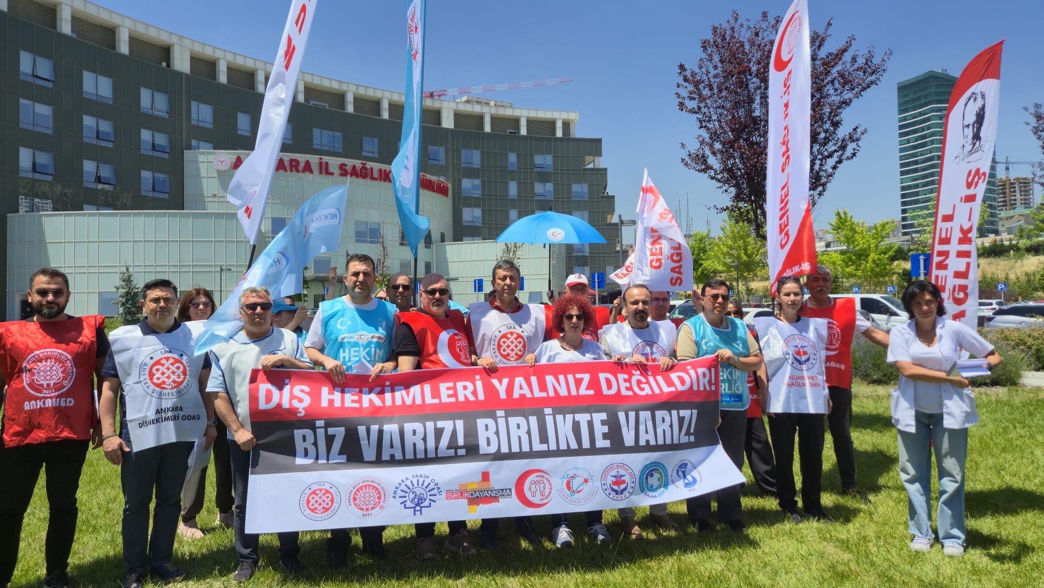 Ankara Sağlık Emek ve Meslek Örgütleri: "Diş hekimleri yalnız değildir, Biz varız"